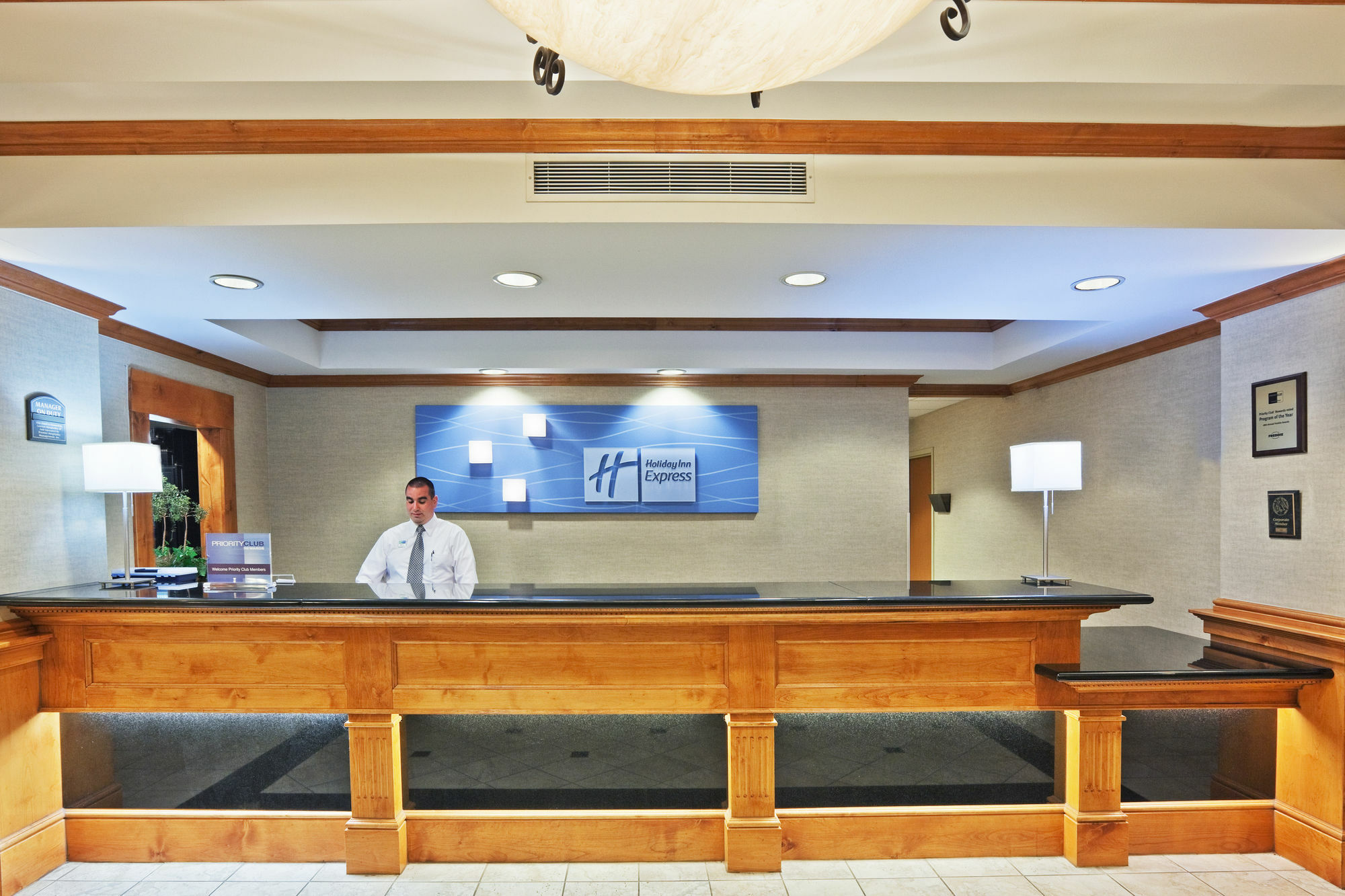 Holiday Inn Express Hotel & Suites Lawton-Fort Sill By Ihg Interior photo
